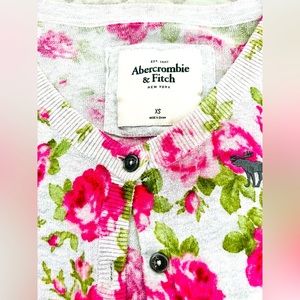 Abercrombie & Fitch Button-up Sweater
